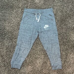 Gray Nike crop sweat pants size small